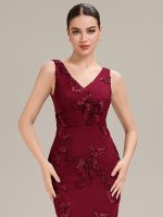 Deep V-Neck Embroidered Sleeveless Evening Dress - Image 17