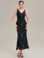 Deep V-Neck Embroidered Sleeveless Evening Dress - Image 21