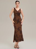 Deep V-Neck Embroidered Sleeveless Evening Dress - Image 3