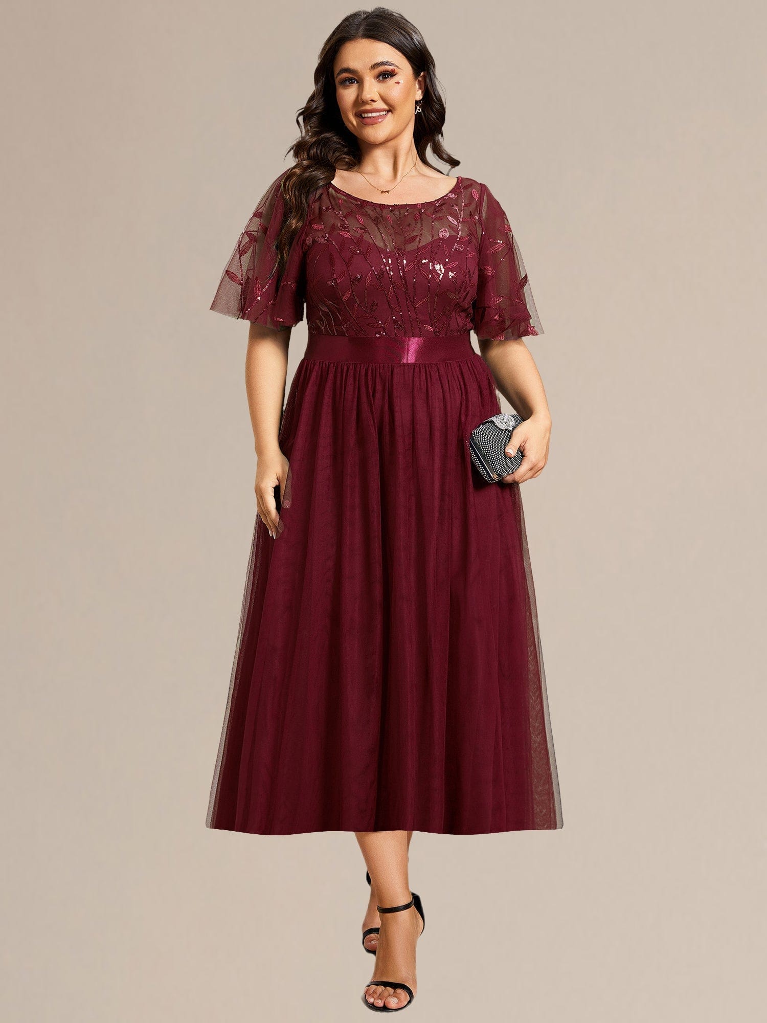 ee00906bd-pjt_ba8359fd-de4d-4abd-9531-45648c8ae42d Plus Size Sequin Leaf Midi Evening Dress - Image 6