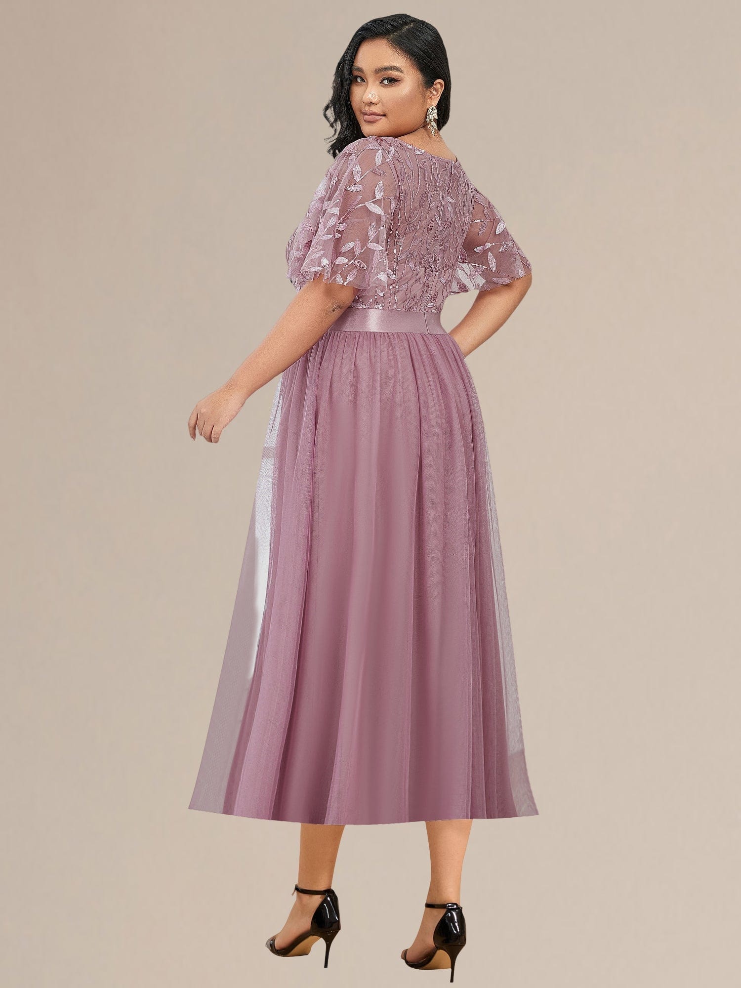 ee00906od-pjt2_2ae214a1-cca0-4aff-bf5d-31077484ba85 Plus Size Sequin Leaf Midi Evening Dress - Image 46